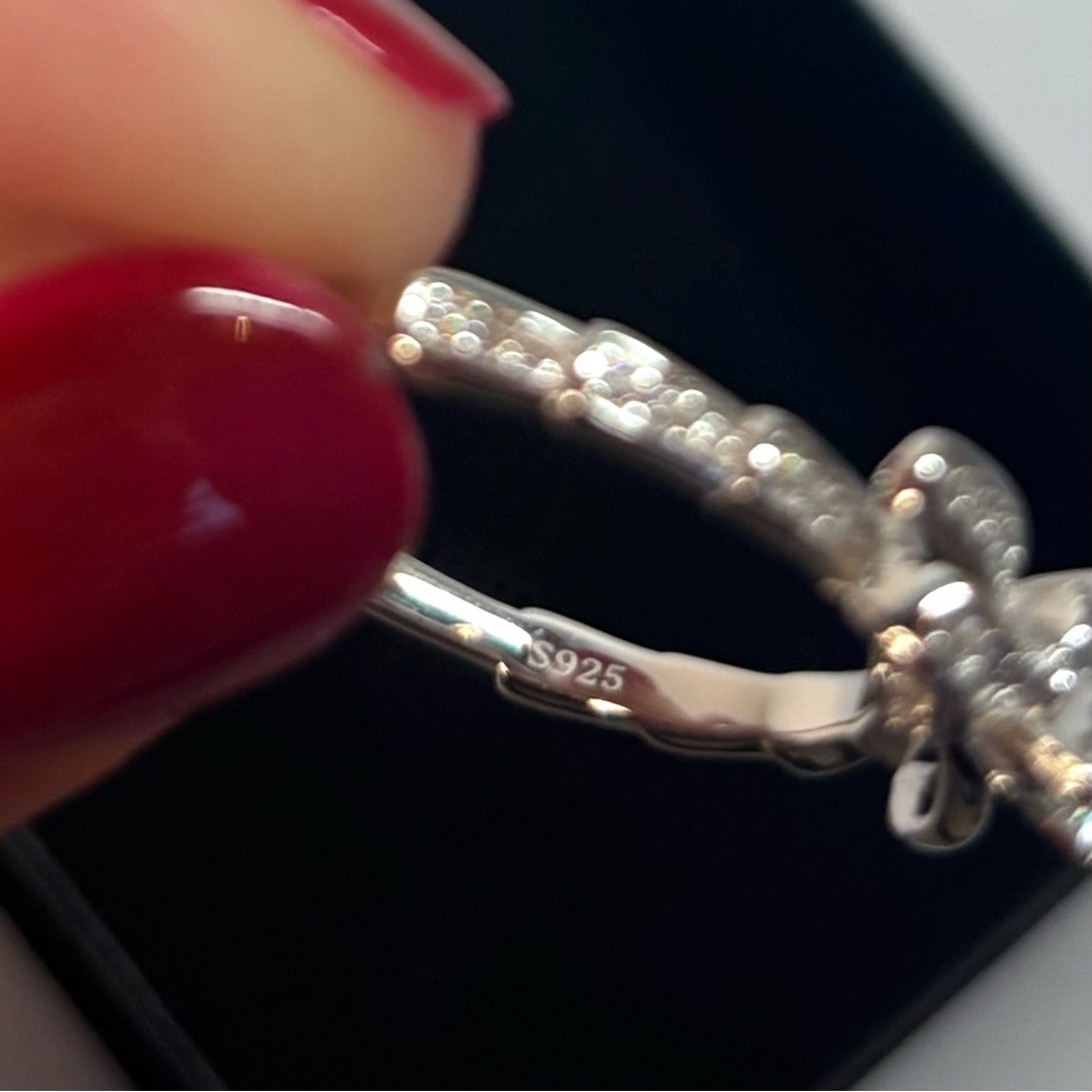 Sterling silver moissanite bow ring - Picture 7 of 11